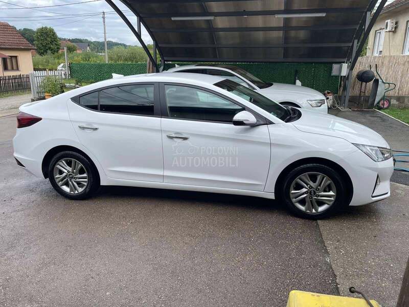 Hyundai Elantra GLS