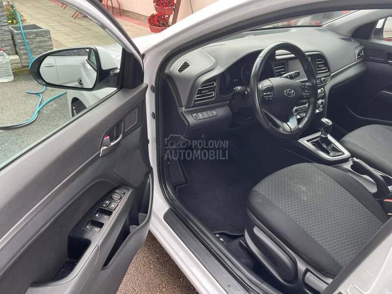Hyundai Elantra GLS