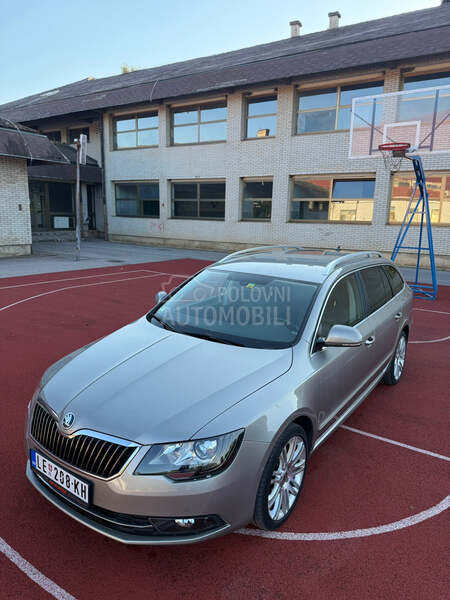 Škoda Superb 