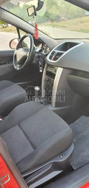 Peugeot 207 O C U V A N