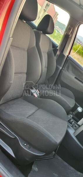 Peugeot 207 O C U V A N