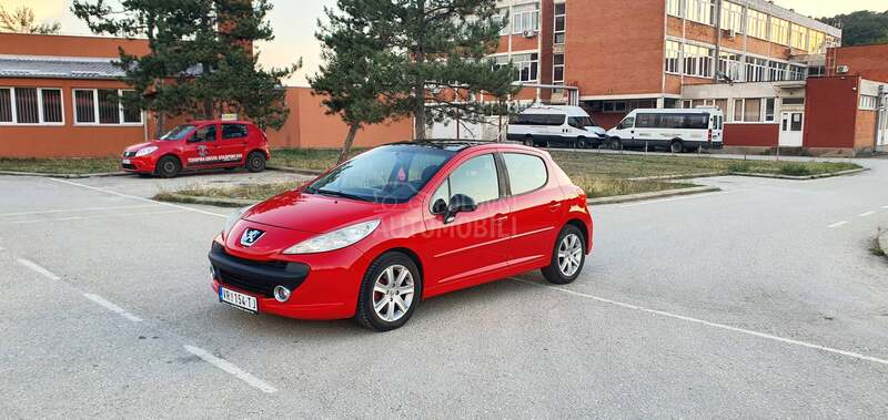 Peugeot 207 O C U V A N