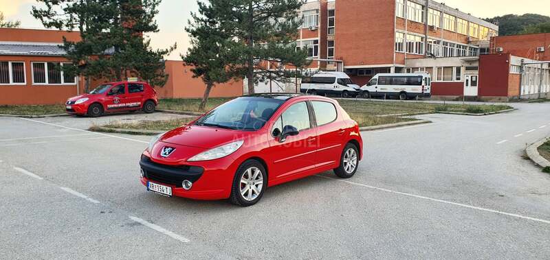 Peugeot 207 O C U V A N