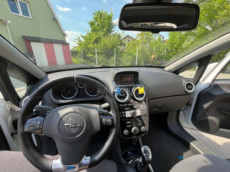 Opel Corsa D OPC