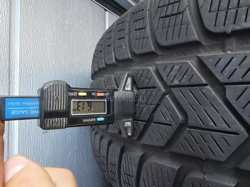 Pirelli 235/60 R18 Zimska