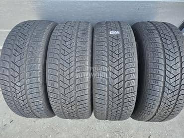 Pirelli 235/60 R18 Zimska