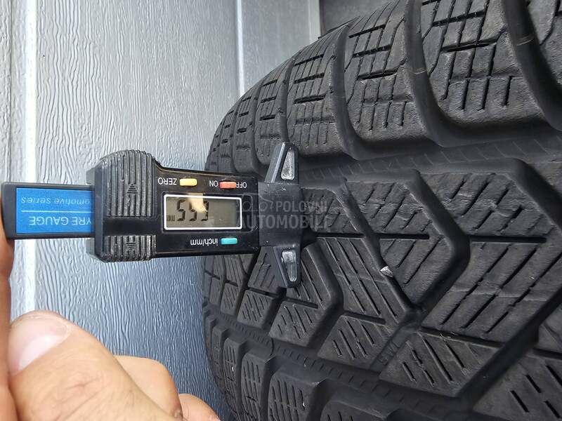 Pirelli 235/65 R17 Zimska