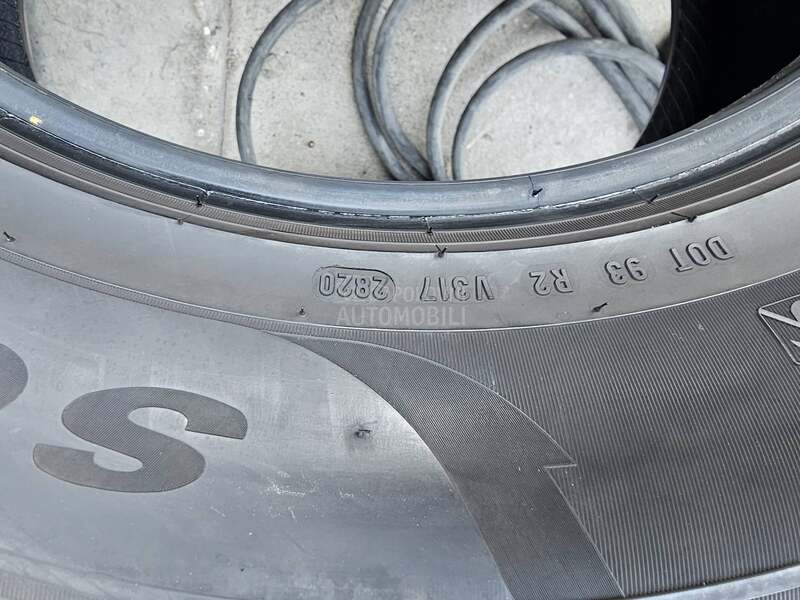 Pirelli 235/65 R17 Zimska