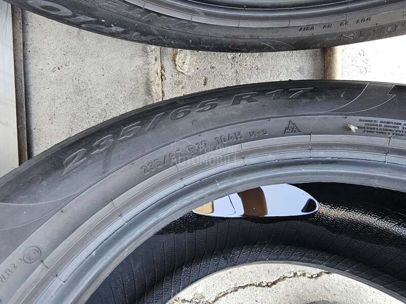 Pirelli 235/65 R17 Zimska