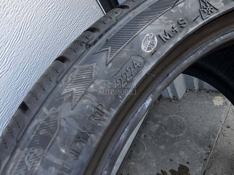 Tracmax 255/35 R19 Zimska