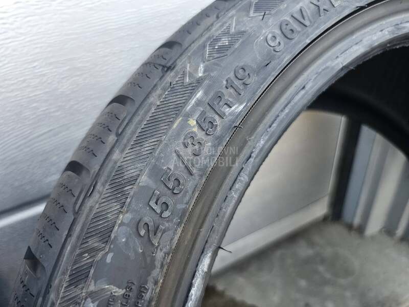 Tracmax 255/35 R19 Zimska
