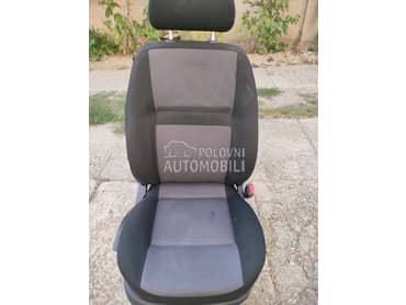 Sedist za golfa 4.hecbek. za Volkswagen Golf od 2000. do 2005. god.