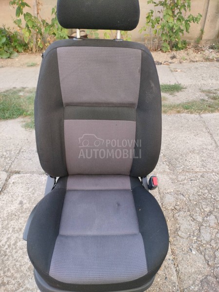 Sedist za golfa 4.hecbek.