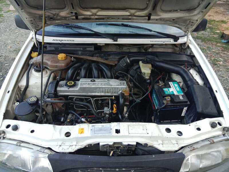 Ford Courier 
