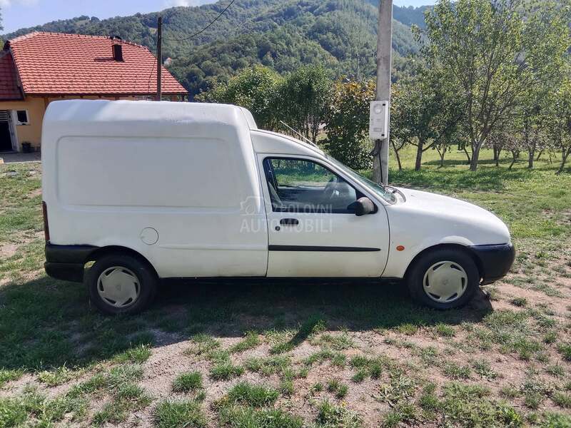 Ford Courier 