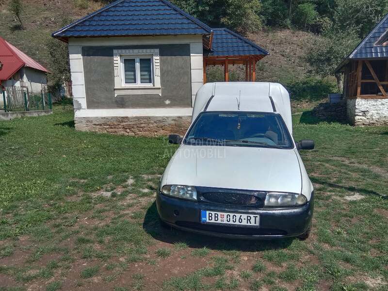 Ford Courier 