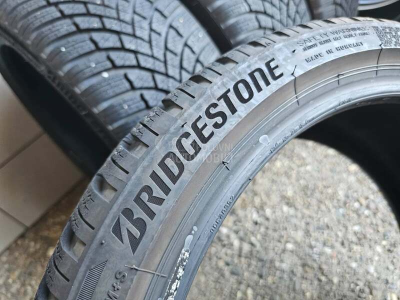 Bridgestone 205/40 R17 Zimska