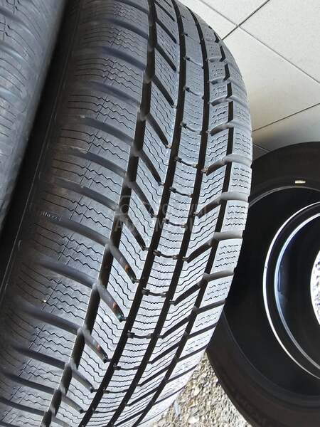 Continental 215/65 R17 Zimska