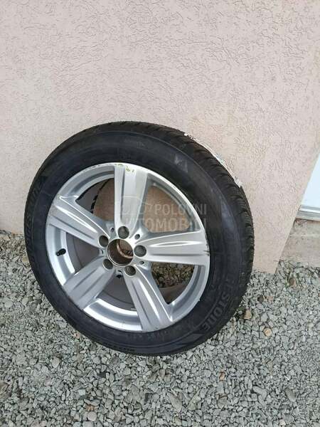 Bridgestone 215/55 R17 Zimska