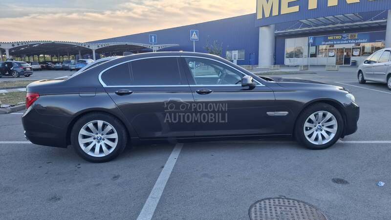 BMW 740 740i