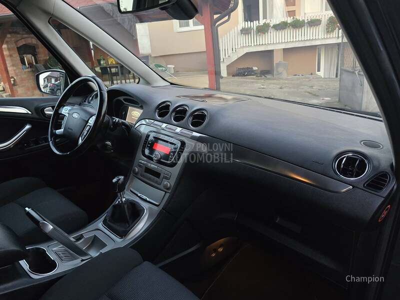 Ford Galaxy 2.0 TDCI TITANIUM