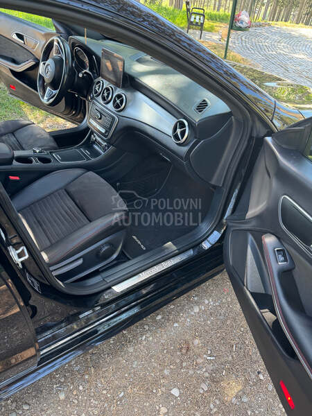 Mercedes Benz CLA 200 Shooting Brake AMG Line NIGHTPAKET