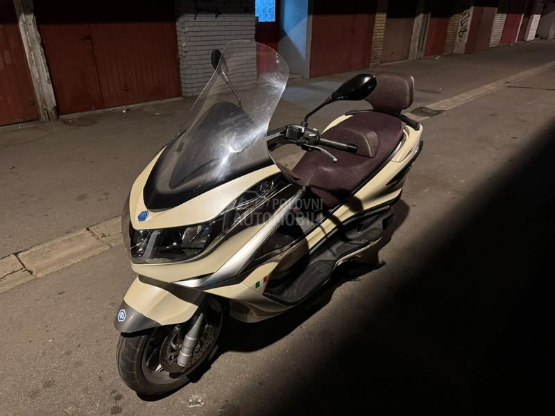 Piaggio X10