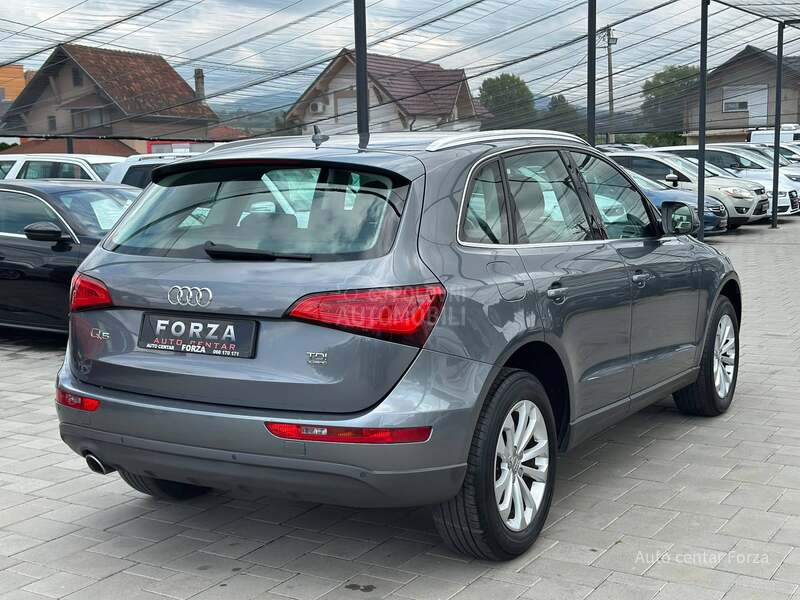 Audi Q5 A U T/N A V/N O V