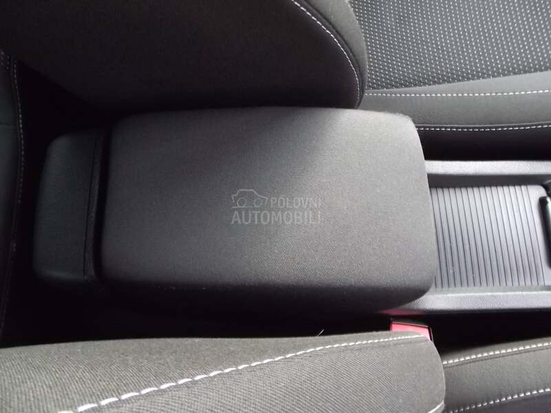 Opel Astra J 1.4 B  ALU XENON NOV