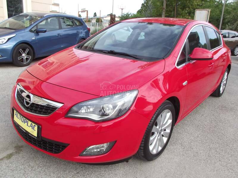 Opel Astra J 1.4 B  ALU XENON NOV
