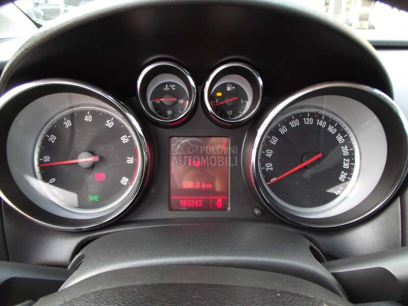 Opel Astra J 1.4 B  ALU XENON NOV
