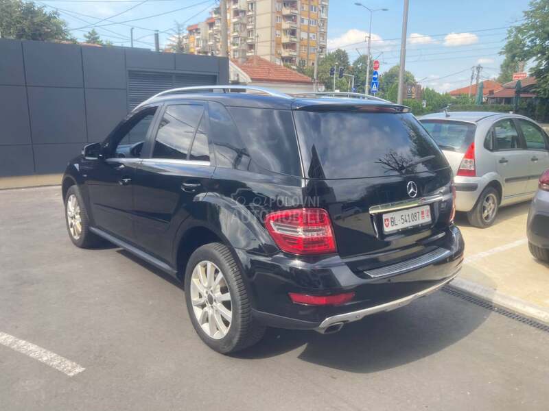 Mercedes Benz ML 300 Grand Edition