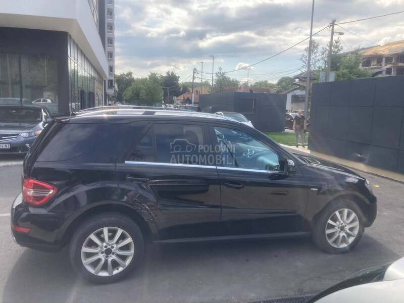 Mercedes Benz ML 300 Grand Edition