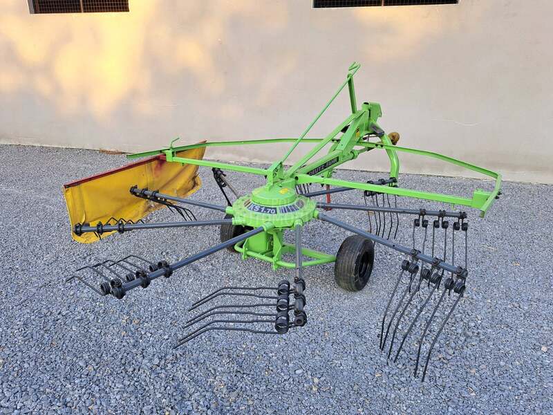 Deutz-Fahr i CLAAS