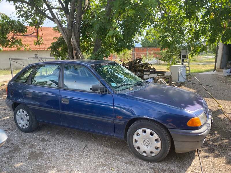 Opel Astra F 1.6