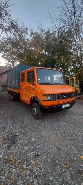 Mercedes Benz Putar 609