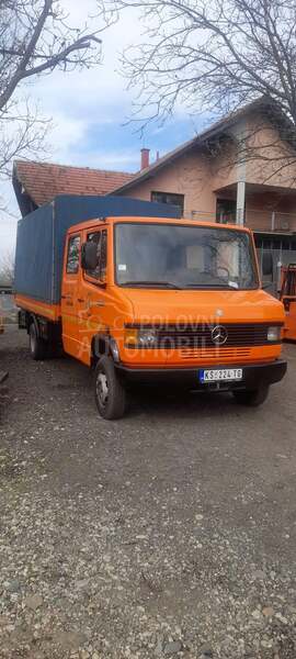 Mercedes Benz Putar 609