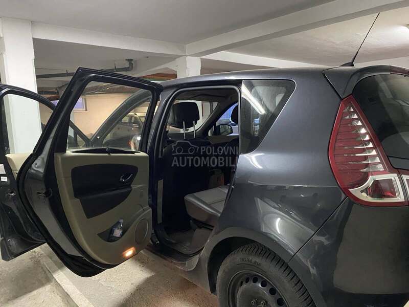 Renault Scenic 1.4