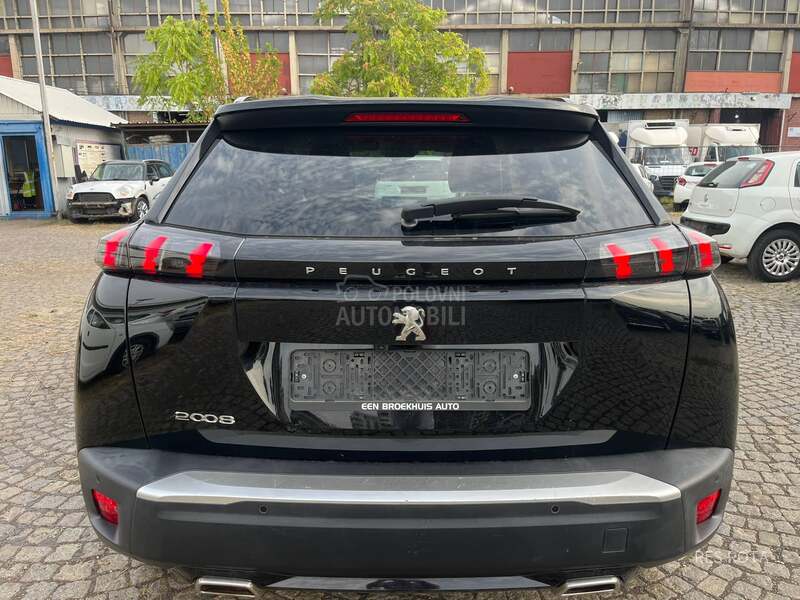 Peugeot 2008 1.2I ALLURE 130