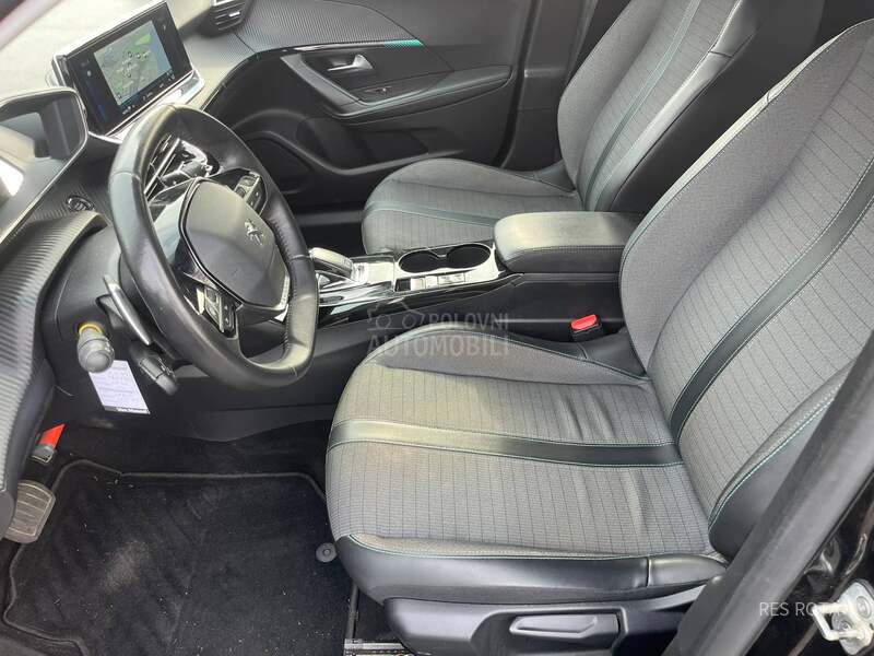Peugeot 2008 1.2I ALLURE 130