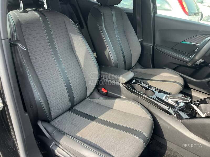 Peugeot 2008 1.2I ALLURE 130