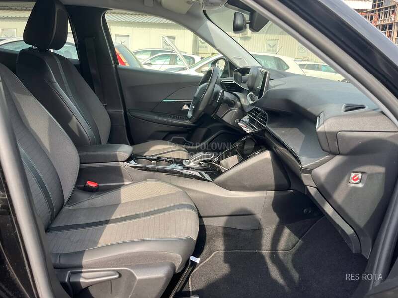 Peugeot 2008 1.2I ALLURE 130