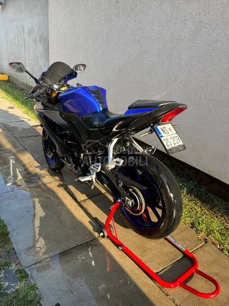 Yamaha r125