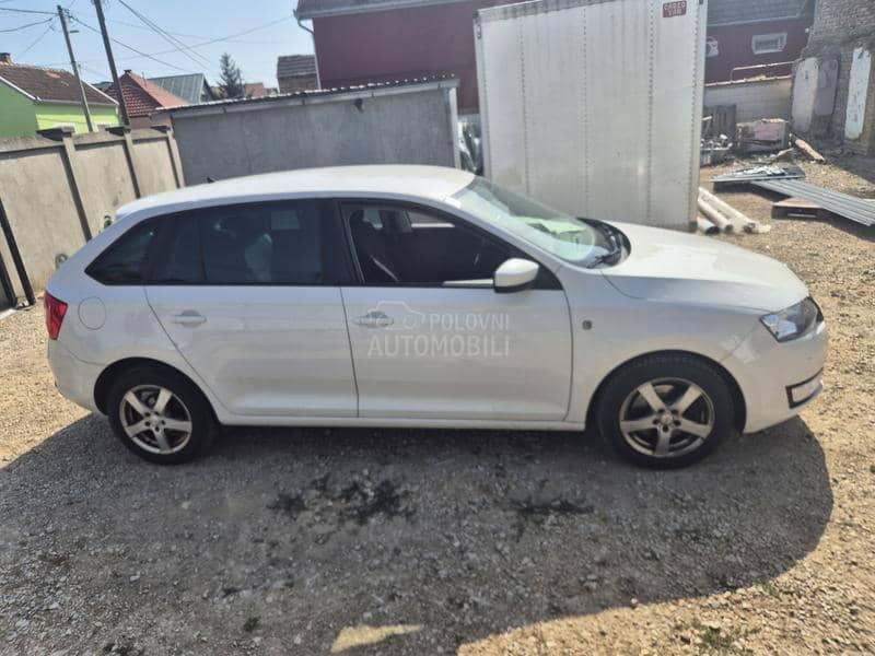 Škoda Rapid 2014. god. -  kompletan auto u delovima