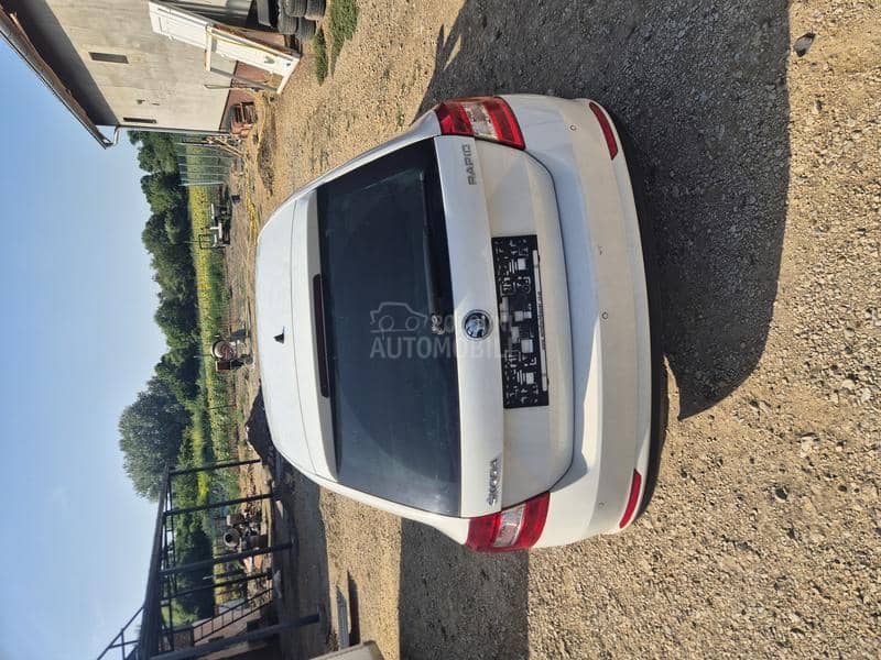 Škoda Rapid 2014. god. -  kompletan auto u delovima