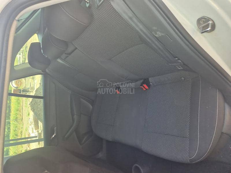 Škoda Rapid 2014. god. -  kompletan auto u delovima