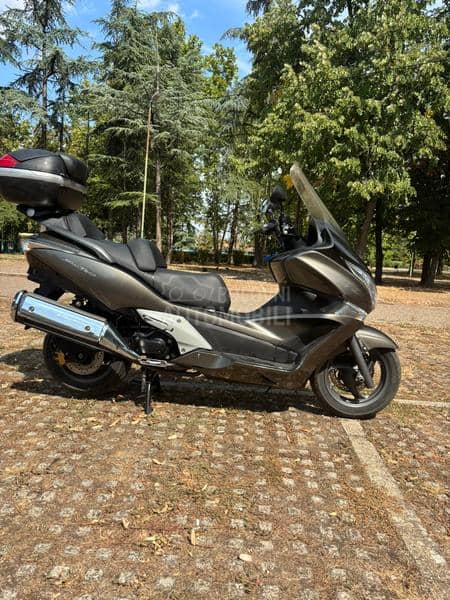 Honda Silwer Wing 600