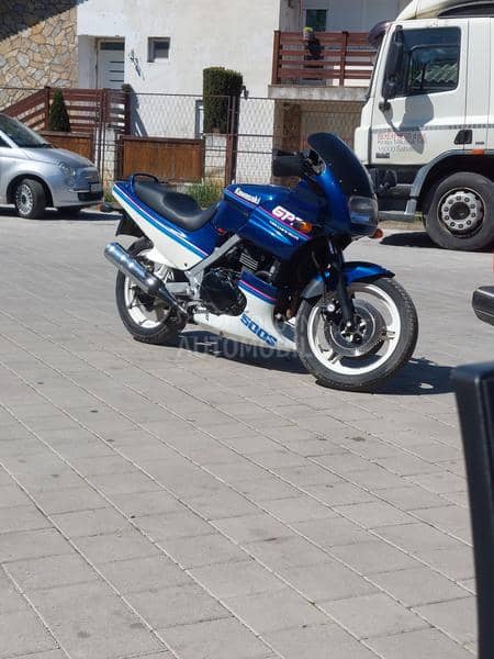 Kawasaki GPZ 500s