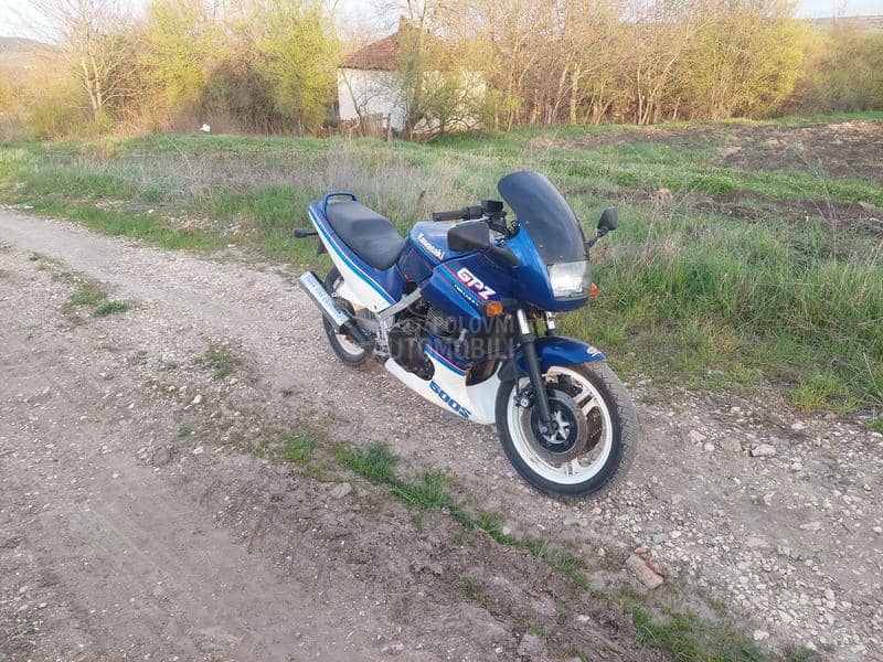 Kawasaki GPZ 500s