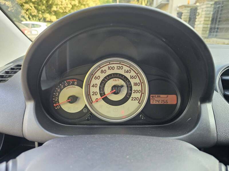 Mazda 2 1.3 DOHC 16V